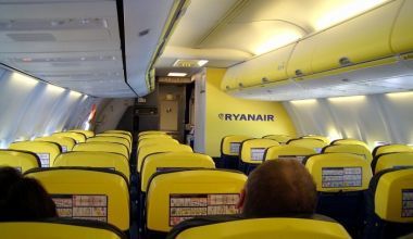 Το "κόλπο" της Ryanair- Πως θα αυξήσει τα καθίσματα αλλά και το χώρο στα αεροσκάφη