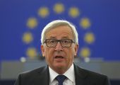 Γιούνκερ: Να παραμείνει κοντά στη Βρετανία παρά το Brexit