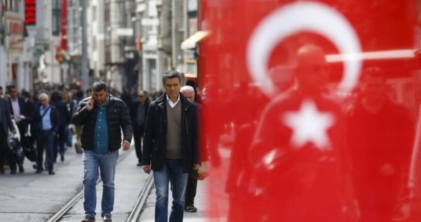 Τουρκία: Περισσότεροι από 4.000 υπάλληλοι στο δρόμο