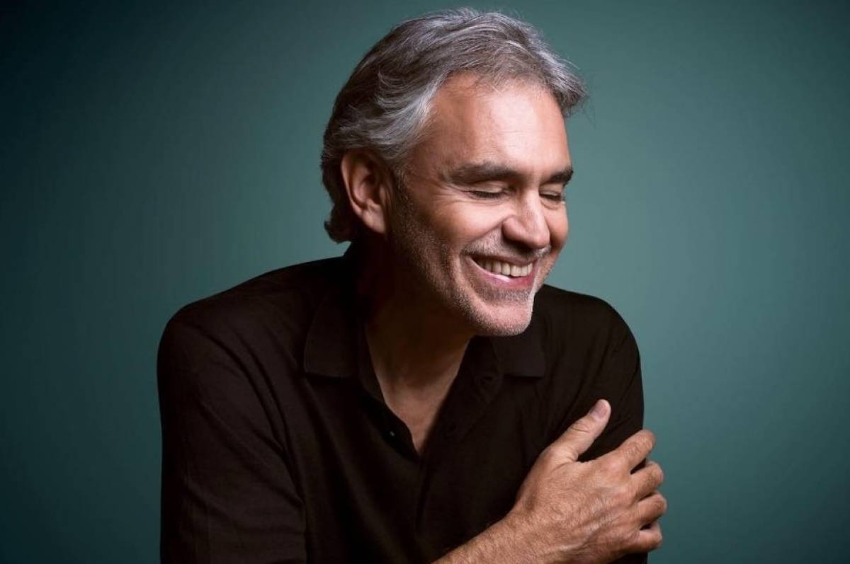 Ο Andrea Bocelli σε μια συναυλία στο άδειο Ντουόμο του Μιλάνου