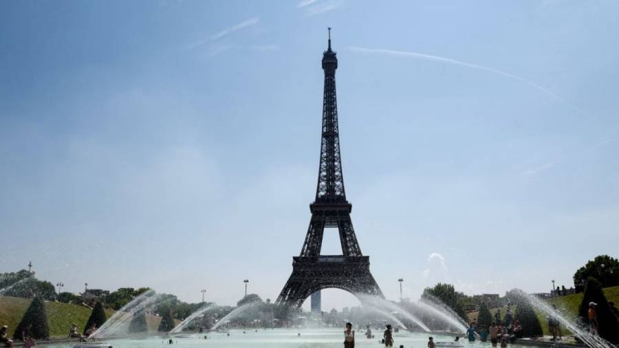 Παρίσι: Ο υδράργυρος έσπασε κάθε ρεκόρ, στους 42,4 βαθμούς Κελσίου