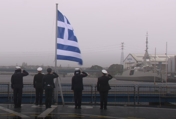 Υψώθηκε η ελληνική σημαία στην φρεγάτα «Κίμων» - Δένδιας: Η Ελλάδα εισέρχεται στη νέα ναυτική εποχή