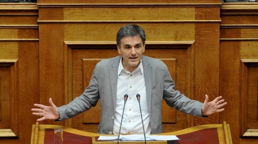 Ο Τσακαλώτος διάνθισε τη σαρανταποδαρούσα με Στόκτον και Σάκη Μουστακίδη!