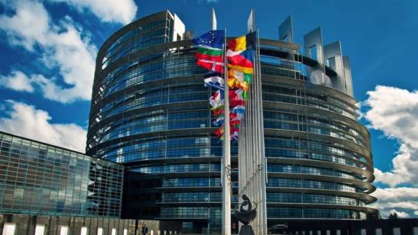 ΕΕ: Τέλος τα πλαστικά μίας χρήσης μέχρι το 2021