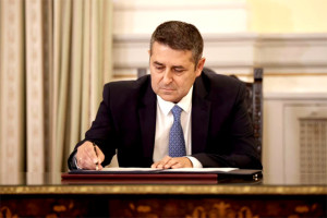ΠΑΣΟΚ: Ο κ. Μητσοτάκης οφείλει άμεσα να αποπέμψει τον κ. Μυλωνάκη