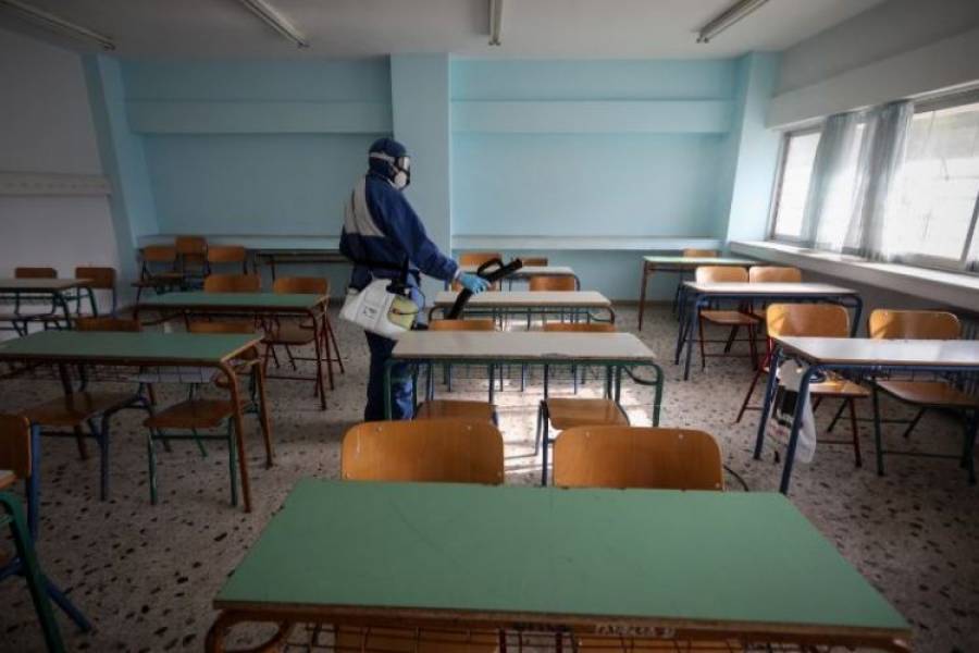 Σκηνές από το… ραντεβού τον Σεπτέμβριο στα σχολεία
