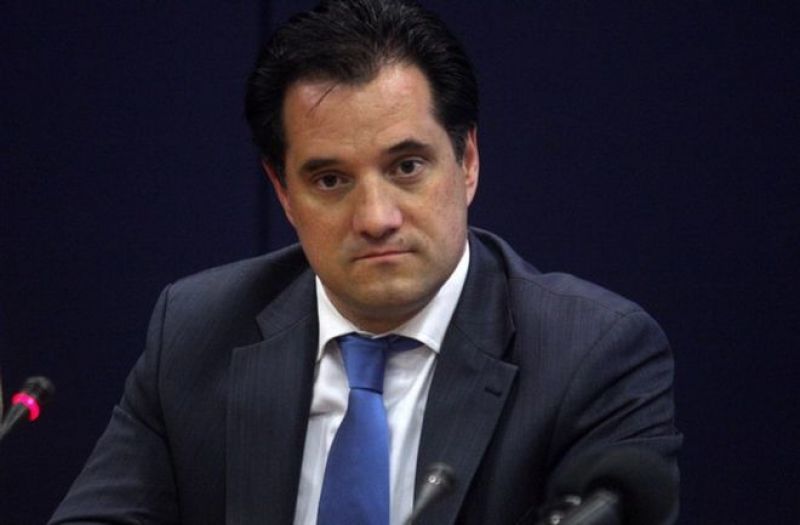 Έκρηξη Γεωργιάδη κατά φαρμακοποιών: "Μήπως εκτός από δωρεάν φάρμακα, να δίνουμε και δωρεάν σπίτια;"