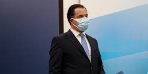 Γεωργιάδης: Θέλουμε 10-15 μέρες για να δούμε για την εστίαση
