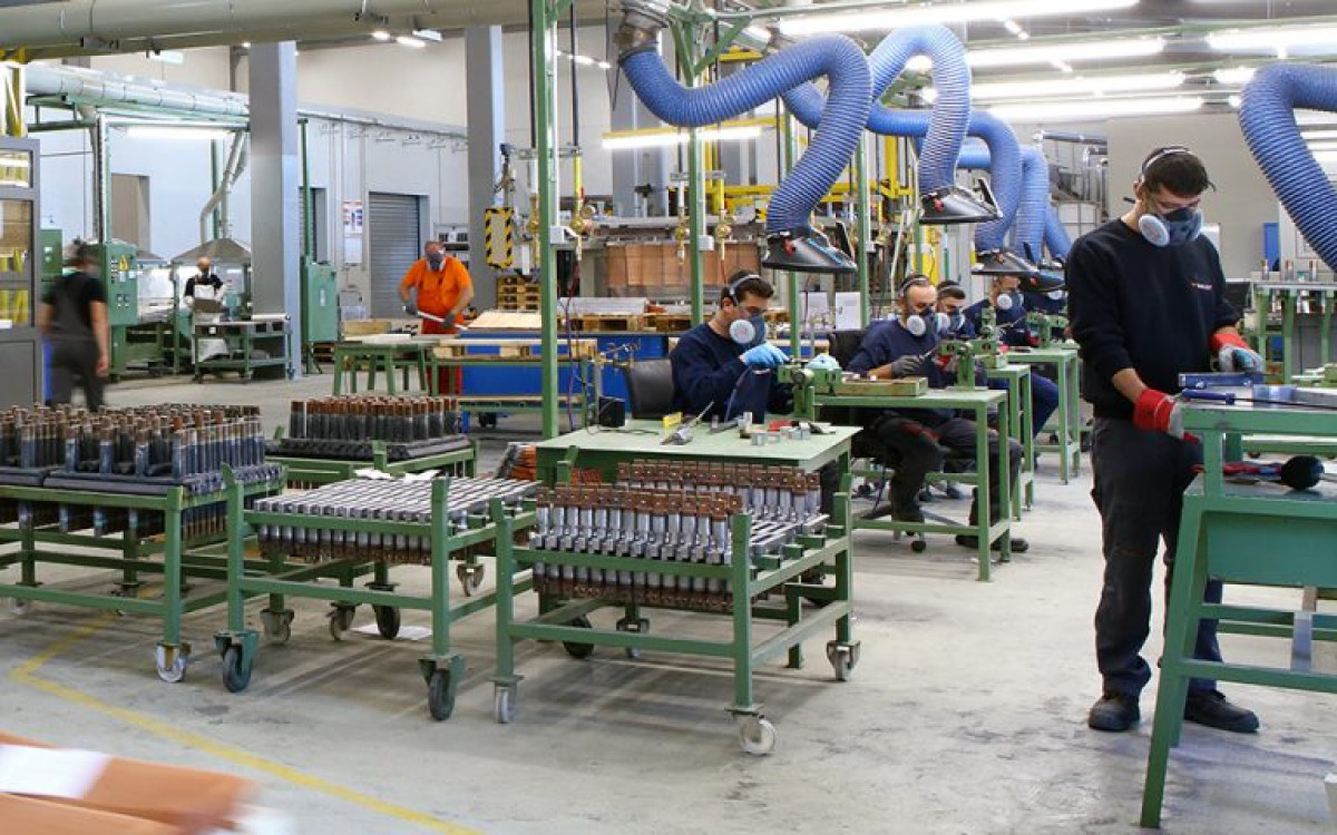 Σε χαμηλό 29 μηνών η μεταποίηση στην ευρωζώνη-Κάτω των προσδοκιών
