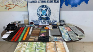 Εξαρθρώθηκε κύκλωμα που έκανε delivery ναρκωτικών στη Μύκονο