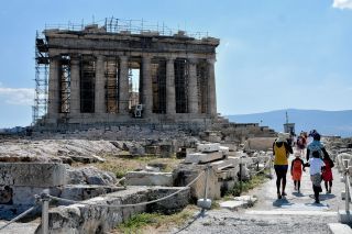 Πανδημία: Αυξάνει την αβεβαιότητα για τα τουριστικά έσοδα του 2021