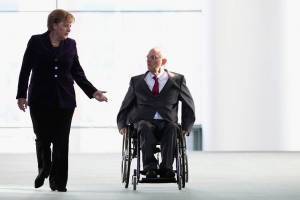Φανατικά υπέρ της πρότασης Μέρκελ- Μακρόν ο Σόιμπλε