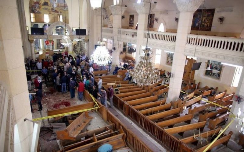 Πολύνεκρες επιθέσεις κατά εκκλησιών στην Αίγυπτο