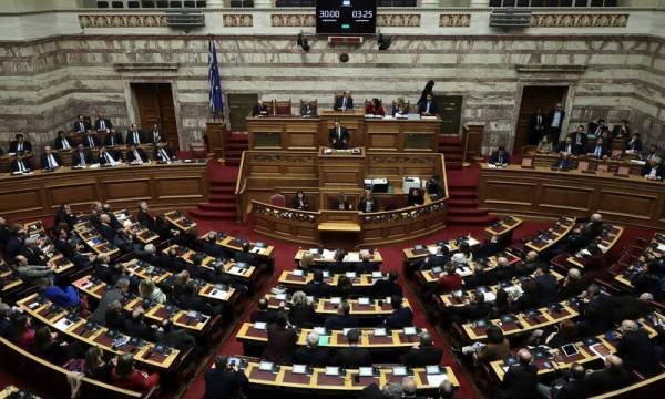 Βουλή: Υπερψηφίστηκε η τροπολογία για τη ΛΑΡΚΟ