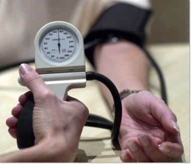 Ανεργία και φτώχεια φέρνουν την υπέρταση - 2 εκατ. πάσχουν στην Ελλάδα
