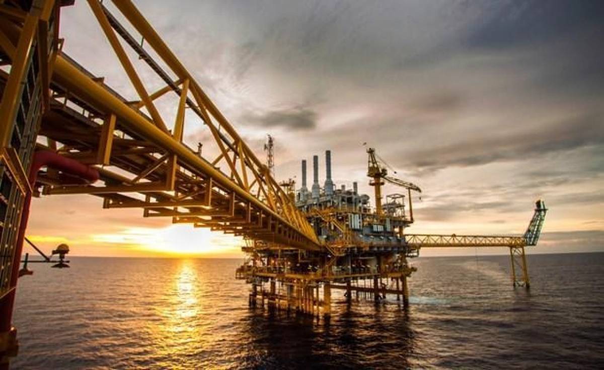 Πιέσεις στο πετρέλαιο-Αγωνία για τη στήριξη της αμερικανικής οικονομίας