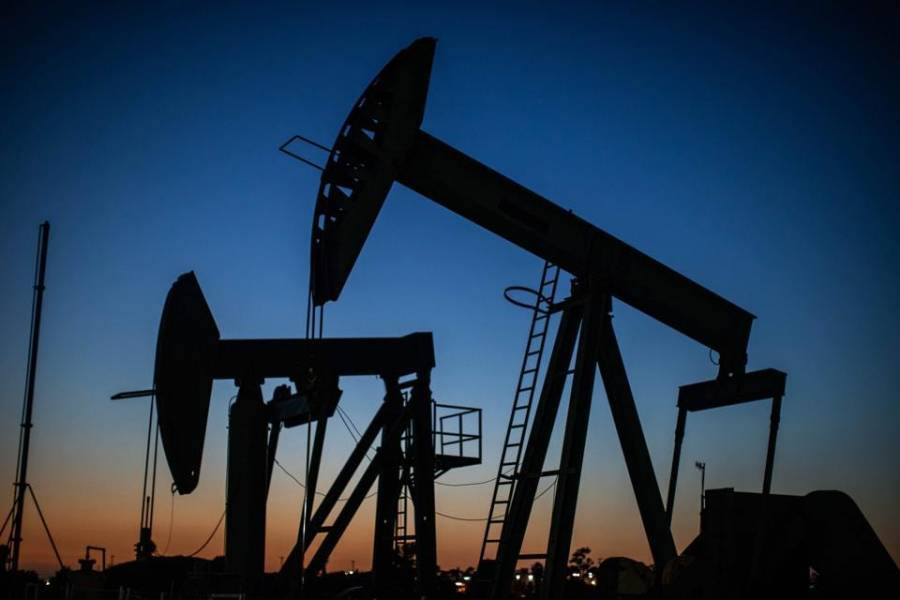 Υποχωρούν οι τιμές του πετρελαίου μετά τις μη ενεργειακές κυρώσεις