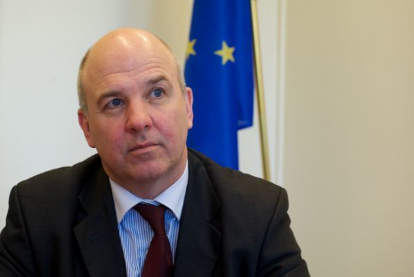 Επίτροπος Μουϊζνιεκς: «Απαξιώνεται το Δικαστήριο Ανθρωπίνων Δικαιωμάτων»