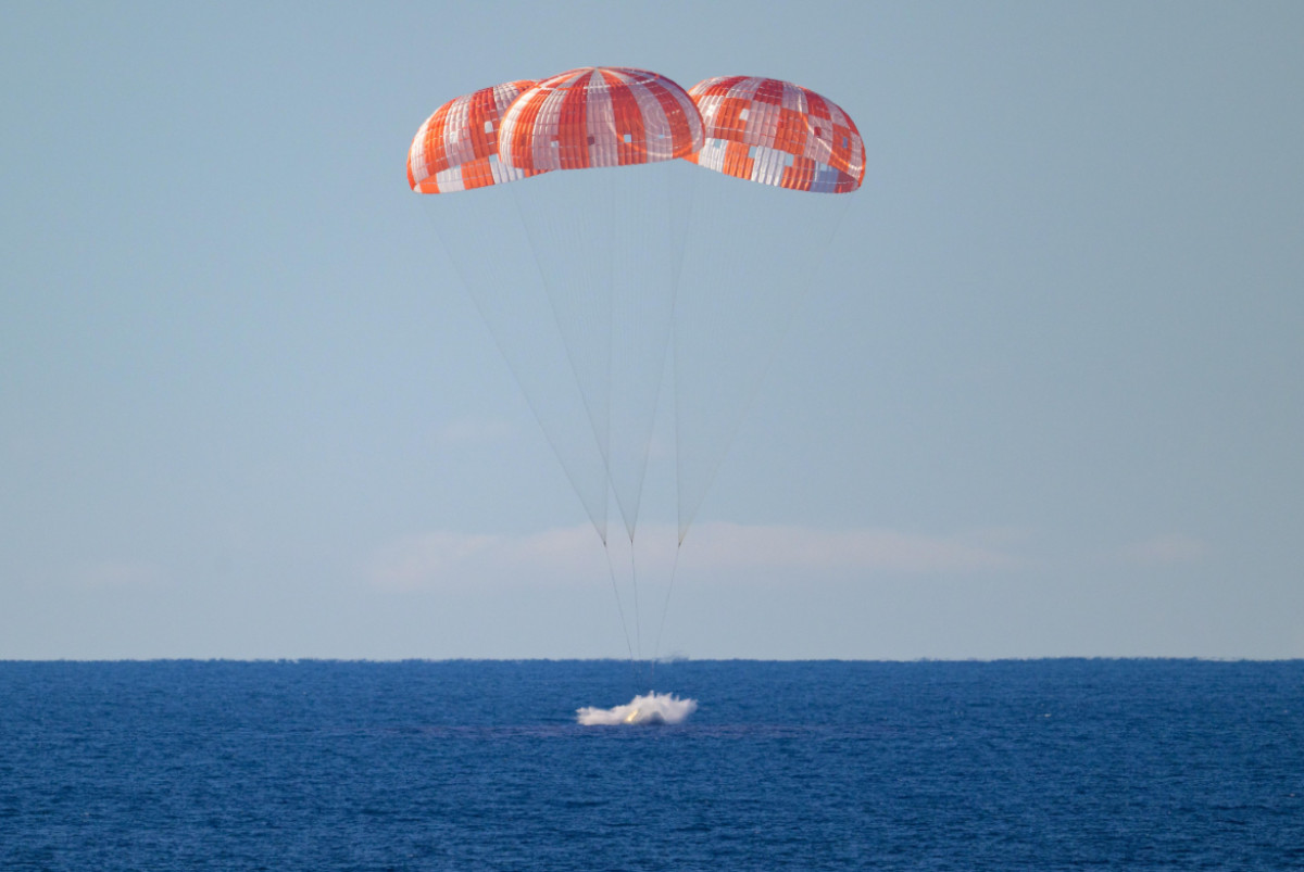 Το πλήρωμα του Artemis II επέστρεψε στη Γη: Ο απολογισμός της επίσκεψης στη Σελήνη (photos &amp; videos)
