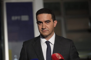 Κατρίνης: Να έρθει το Υπερταμείο στη Βουλή για το κλείσιμο των 204 καταστημάτων των ΕΛΤΑ