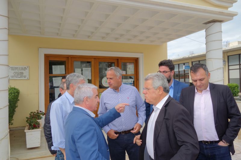 Η ΝΔ φέρνει τη Μάνδρα στη Βουλή-Σκληρή κριτική στη Δούρου