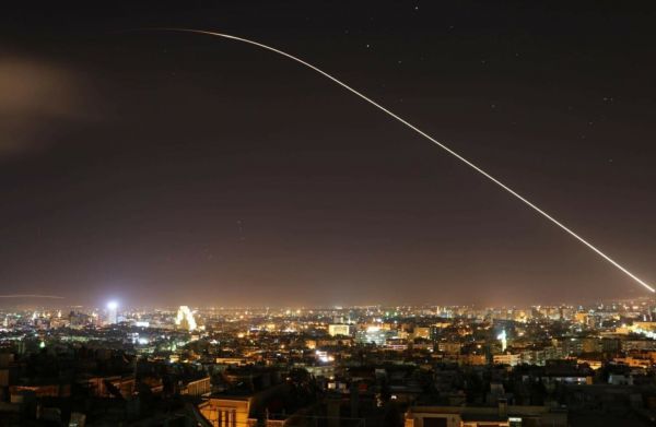 ΗΠΑ, Γαλλία και Βρετανία έπληξαν με πυραύλους τη Συρία