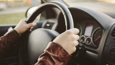 Οι εξετάσεις οδήγησης και πάλι στον «αέρα»-Αναμονή για το ασφάλιστρο
