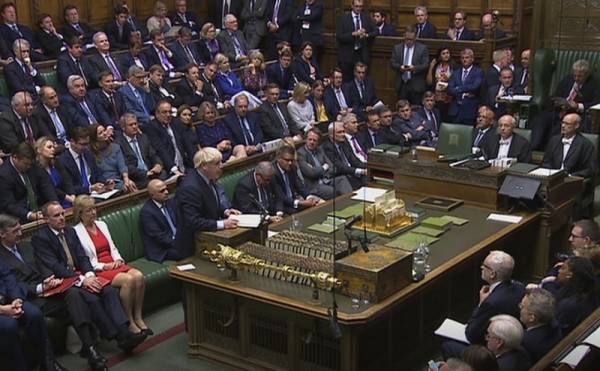 Brexit: Την επόμενη εβδομάδα μετατίθεται η κρίσιμη ψηφοφορία