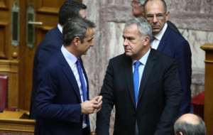 Σε σπιράλ κρίσης η κυβέρνηση με άγνωστο φινάλε - Το παρασκήνιο της παραίτησης Βορίδη