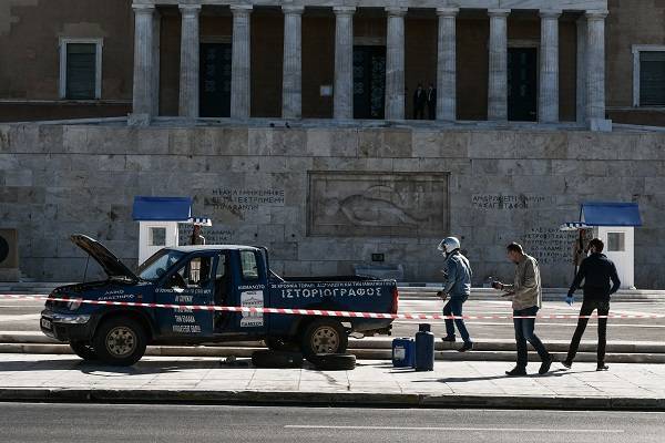 Στο ψυχιατρείο ο 58χρονος που πάρκαρε στον Άγνωστο Στρατιώτη