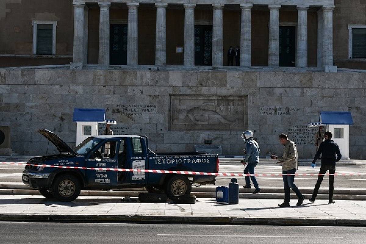 Στο ψυχιατρείο ο 58χρονος που πάρκαρε στον Άγνωστο Στρατιώτη