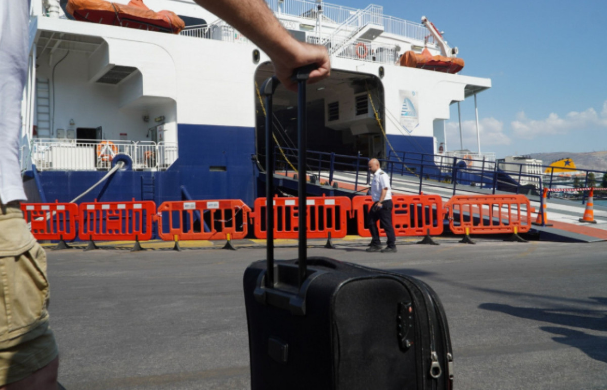 Κανονικά πραγματοποιούνται σήμερα τα δρομολόγια πλοίων από τα λιμάνια της Αττικής