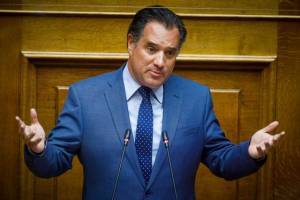 Γεωργιάδης: Όλοι οι εργαζόμενοι οφείλουν να εμβολιαστούν