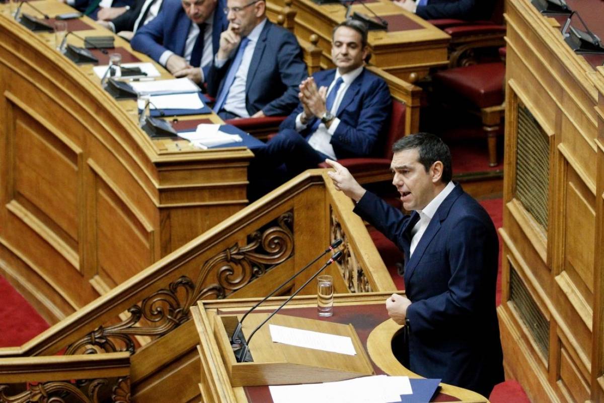 Ο Τσίπρας προκαλεί κόντρα με τον Μητσοτάκη για τα εργασιακά
