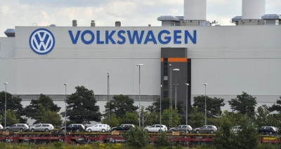 Η Volkswagen αποφασίζει να «κόψει» τις διαφημίσεις στο Twitter
