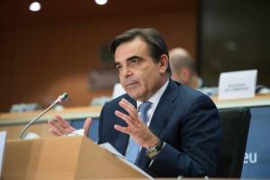 Υπόσχεση Σχοινά πως η «η ΕΕ θα απαντήσει δεόντως στην Τουρκία»