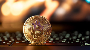 Τάσεις σταθεροποίησης στα crypto- Ήπια πτώση για BTC και ETH