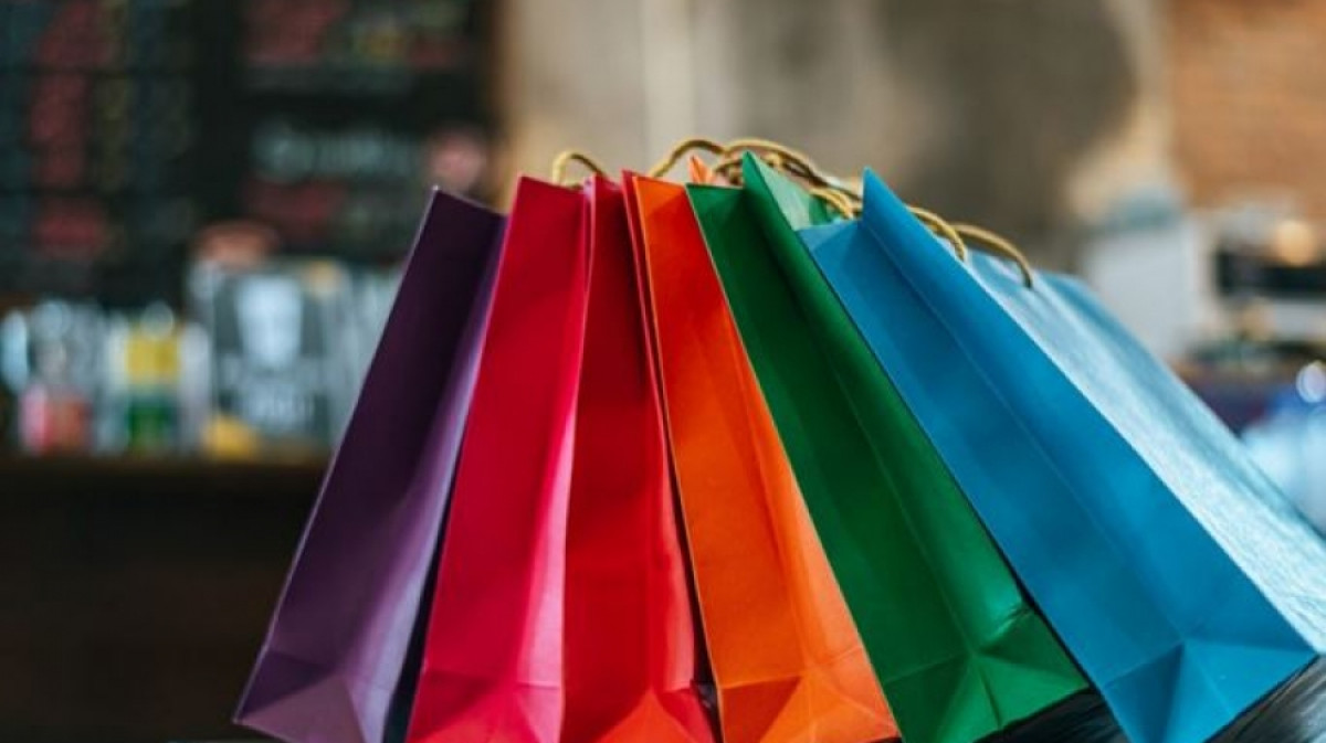 Το ωράριο των καταστημάτων τις γιορτές- Ανοιχτά δύο Κυριακές