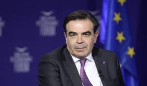 Σχοινάς: Ετοιμάζεται χαρτοφυλάκιο με 10 φαρμακοθεραπευτικά μέσα κατά της Covid-19