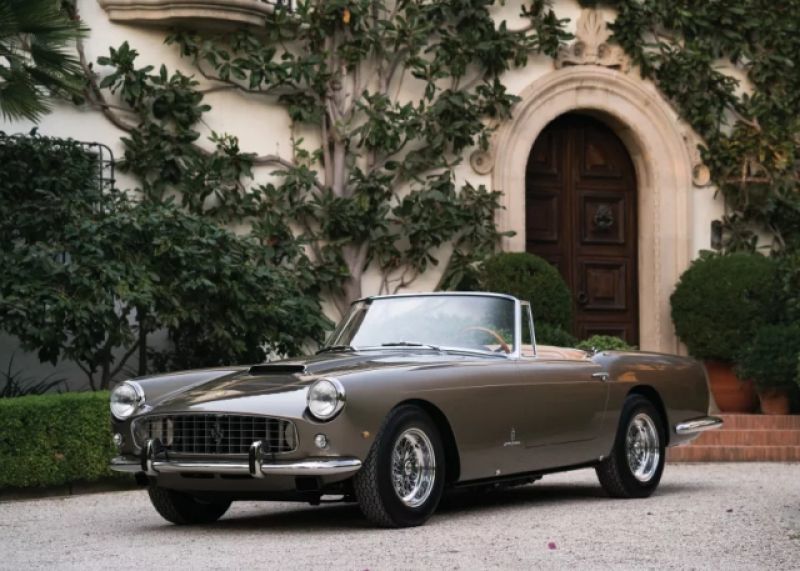 Μια κούκλα Ferrari σε δημοπρασία