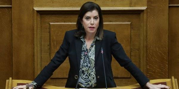 Στη μάχη προστασίας της φέτας η Ασημακοπούλου