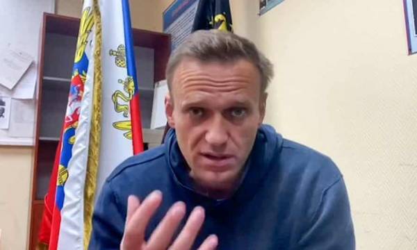 ΕΕ προς Ρωσία: Ο Ναβάλνι χρειάζεται ιατρική βοήθεια