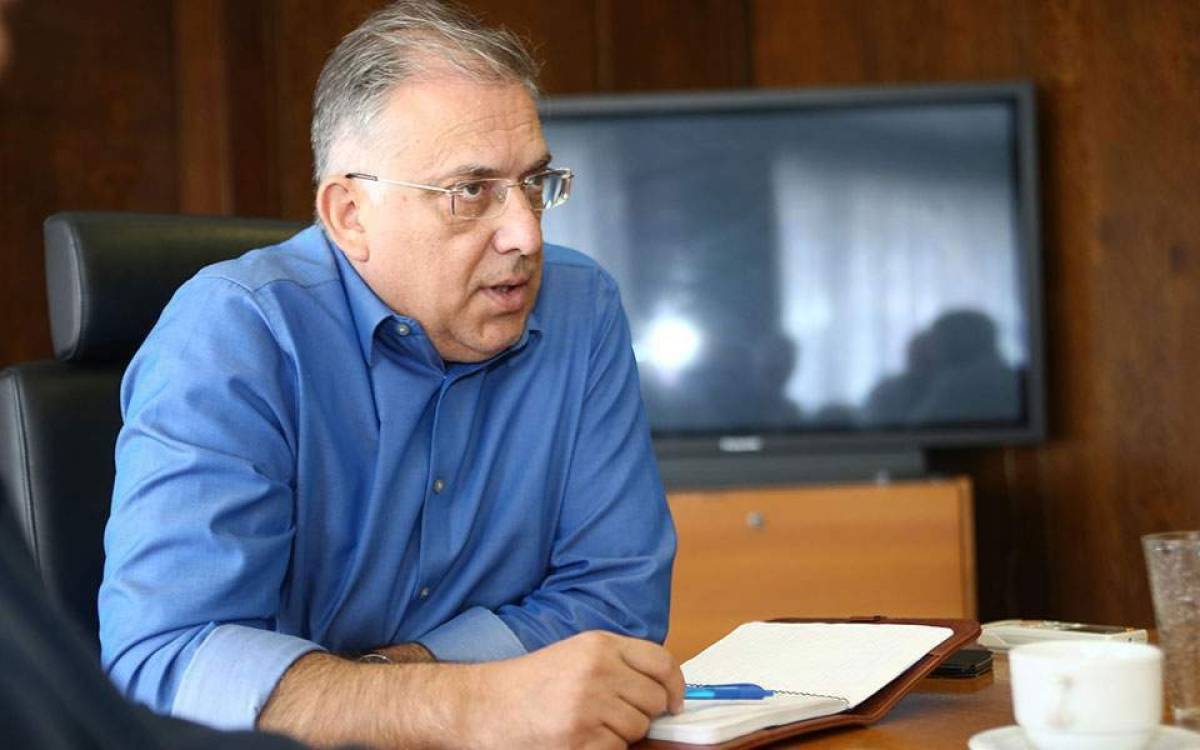 Θεοδωρικάκος: Δωρεάν μάσκες για τους μαθητές- Προσλήψεις στην καθαριότητα