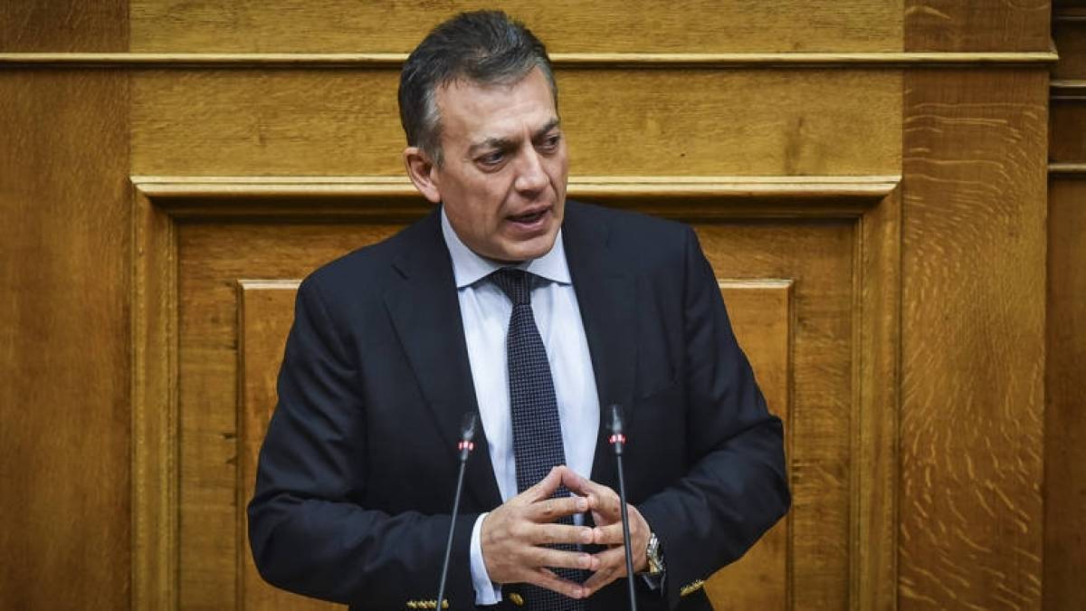 Βρούτσης: Μετατίθεται για άλλη μία φορά η απονομή εκκρεμών συντάξεων