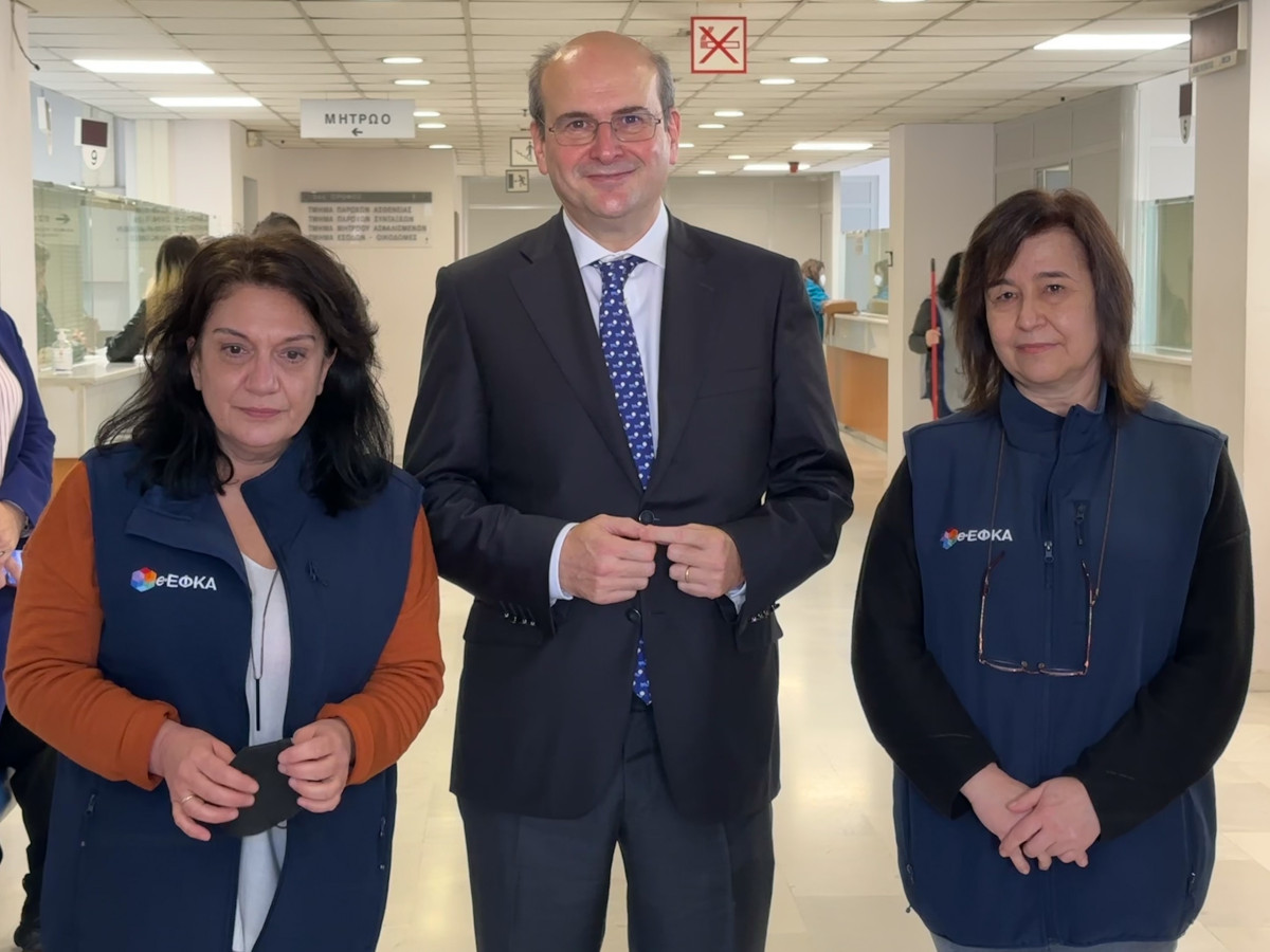 Τι κάνουν οι υπάλληλοι ροής και υποδοχής στον ΕΦΚΑ