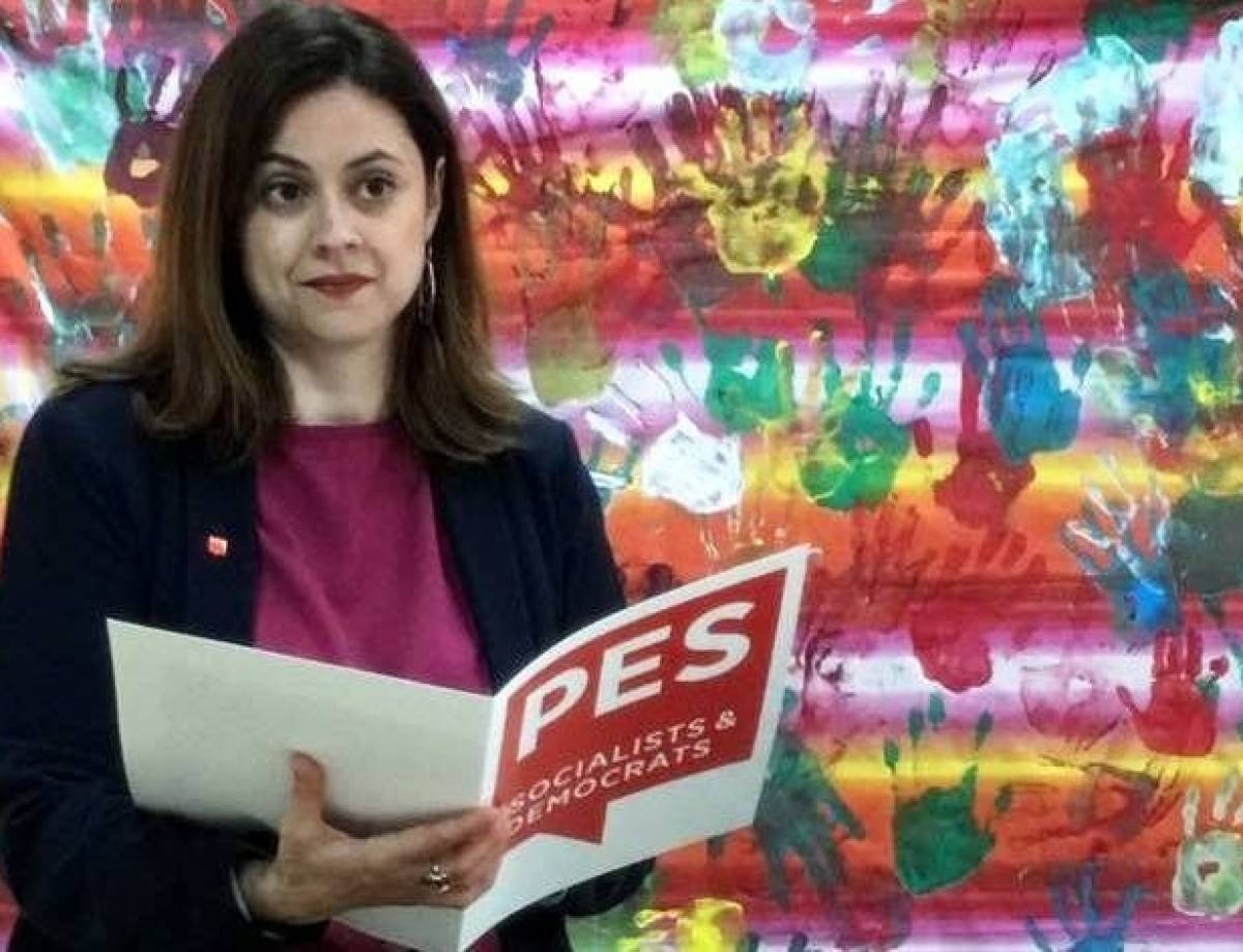 Γεννηματά για Δημαδάμα: Είμαστε δίπλα στη Ζέφη