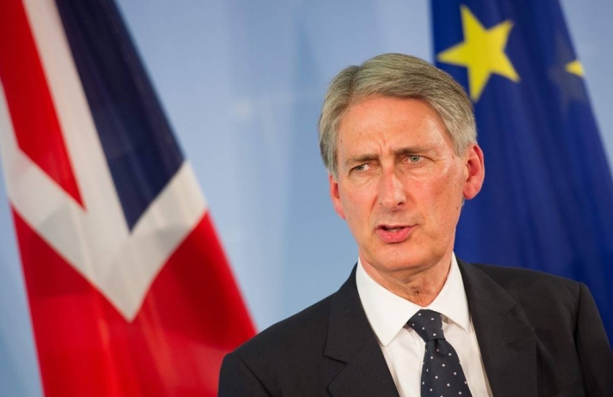 Χάμοντ: «Αμοιβαία καταστροφή» ένα Brexit χωρίς συμφωνία