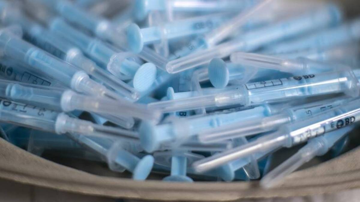 Εμβολιασμοί: Ποιοι δεν χρειάζεται να κάνουν δεύτερη δόση