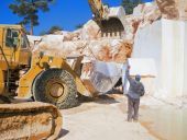Σε πτώση η παραγωγή ελληνικού μαρμάρου, σύμφωνα με την ICAP