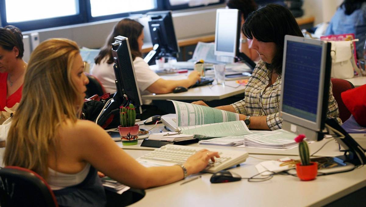 Εργασιακά: Πώς το 8ωρο μπορεί να γίνει «συμφωνημένο» 10ωρο